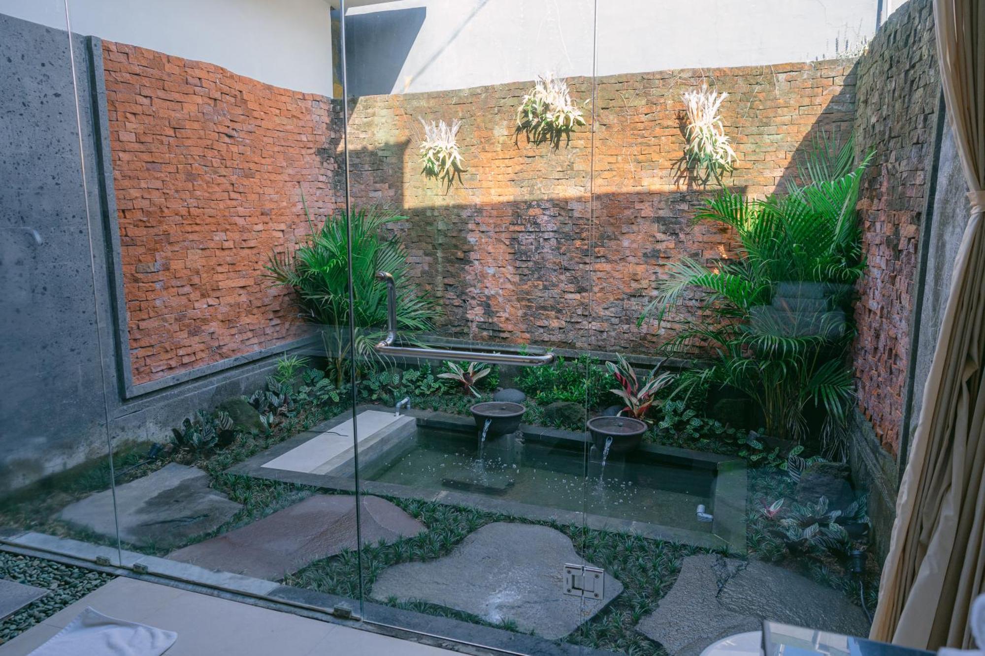 2 Seasons Villa Sun - Luxury With Private Pool อูบุด ภายนอก รูปภาพ